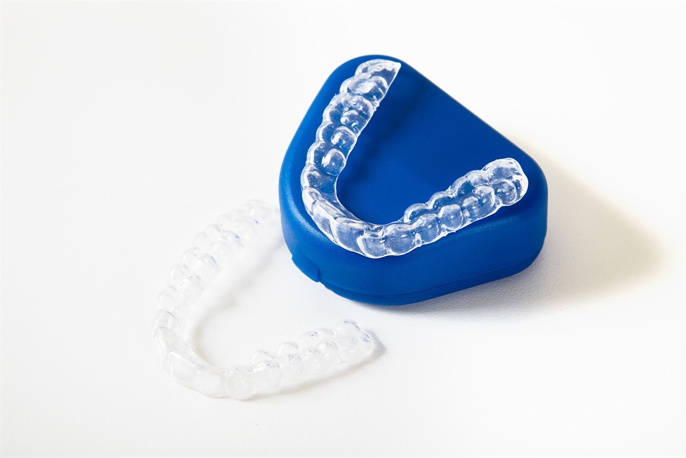 Şeffaf Plak (Invisalign)
